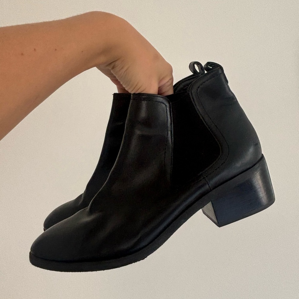 Black booties - Abound - Size 9